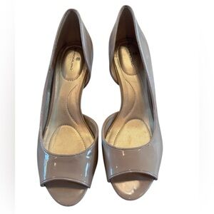 Bandolino Nude Pump Heel Peep Toe Women’s Dress Shoe Sz 7.5